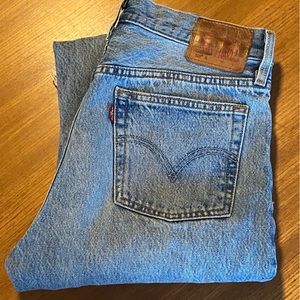 Levi’s 501 skinny light wash sz 28 jeans